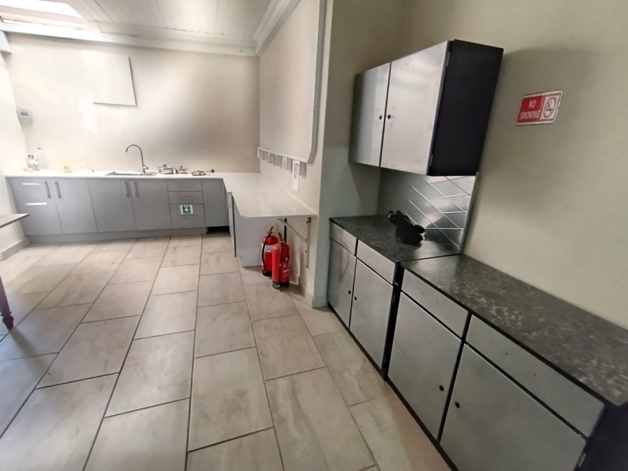 13 Bedroom Property for Sale in Universitas Free State